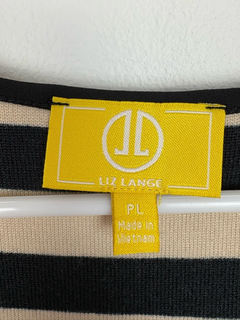 Liz Lange Black & Tan Striped Scoop Neck Tank w/ black mesh trim size PL - Picture 2 of 10